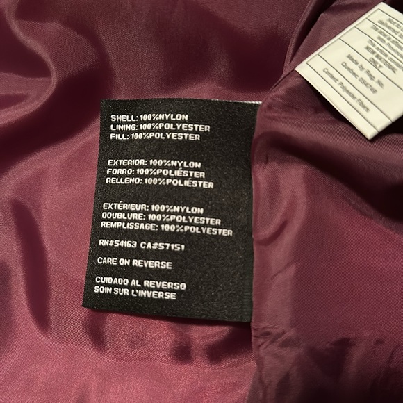 NWT Women’s Magenta Puffer Jacket - Large - Picture 4 of 9